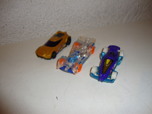 3 Hot Wheels Auto