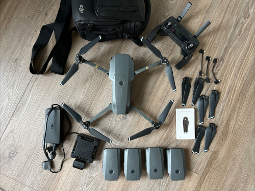 DJI Mavic Pro 4K Kameradrohne, 5 Batterien