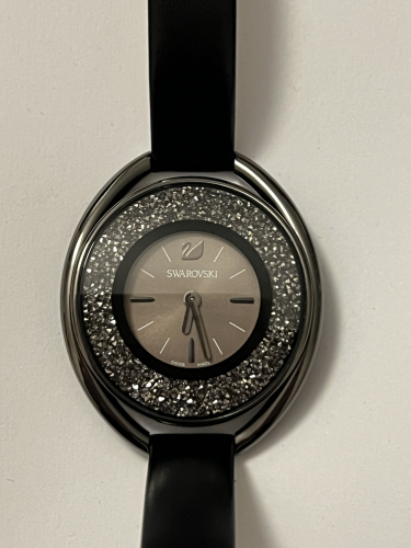 Svarowski Uhr mit Kristallen schwarz