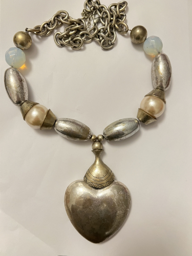 Vintage Halskette mit Herz aus Metall handgemacht