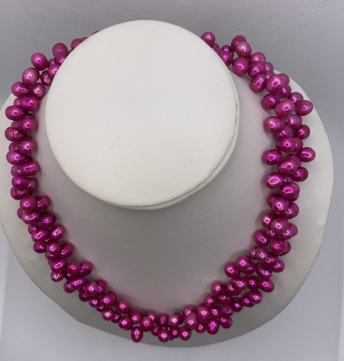 Elegantes zweireihige tropfenförmige Perlen Collier