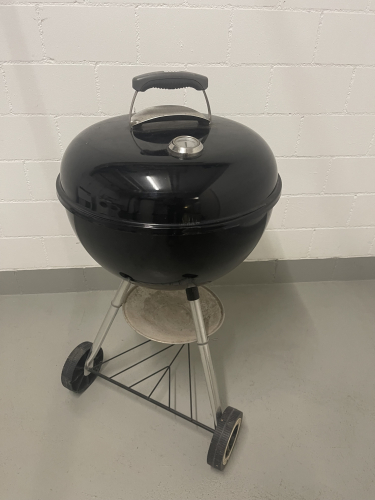 Weber Classic Kettle Holzkohle Kugelgrill 47cm