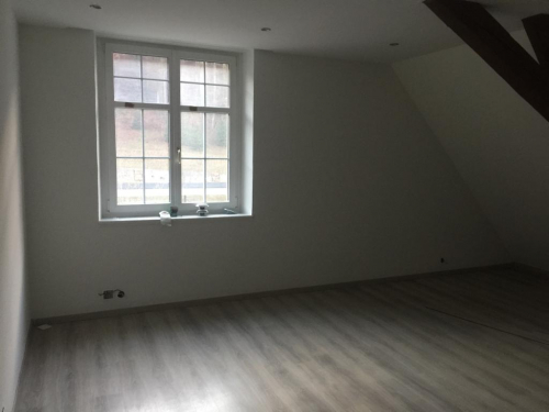 Schöne 3.5 Zimmer Wohnung mit grossem Balkon 