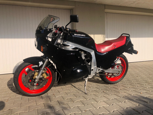 Suzuki GSXR 1100 Oldtimer Veteran