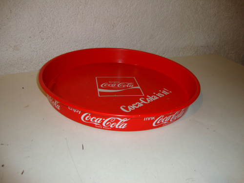 Coca Cola Servier Table