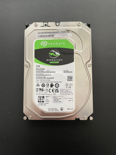 Neue Festplatte Barracuda Seagate 2 TB 