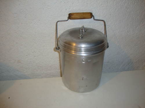 Alter Milchkessel 2 Liter