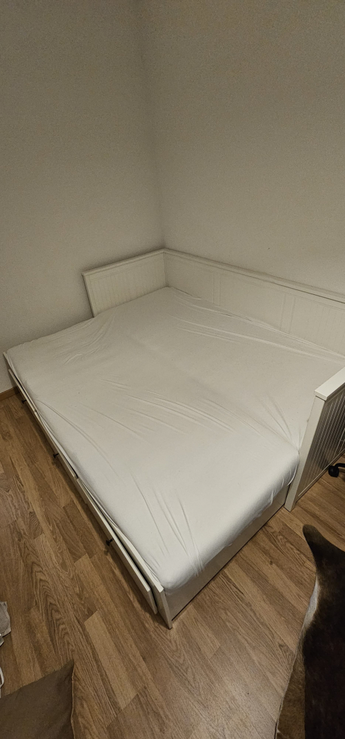 Bett von IKEA inkl. 2 Matratzen 