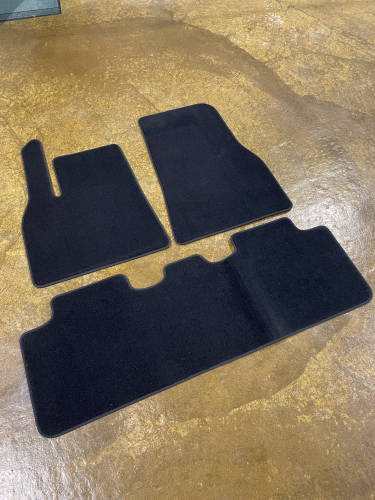 Tesla neue Bodenteppich Modell Y