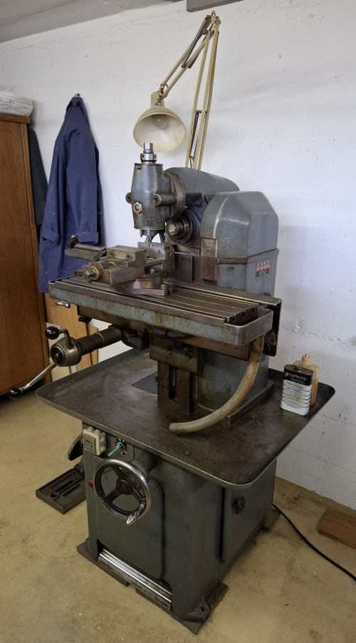 Fräsmaschine Aciera F3