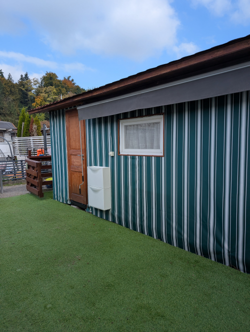 Gemütlicher Wohnwagen mit Anbau Campingplatz Sulz AG