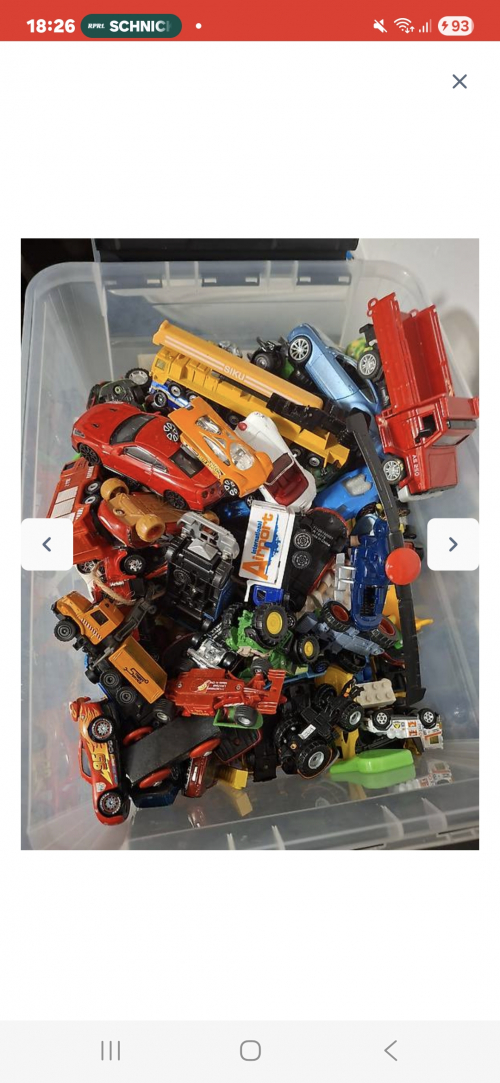 kisste voller Spielzeug Autos 