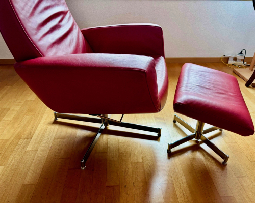 Relaxsessel mit Höcker, Leder rot