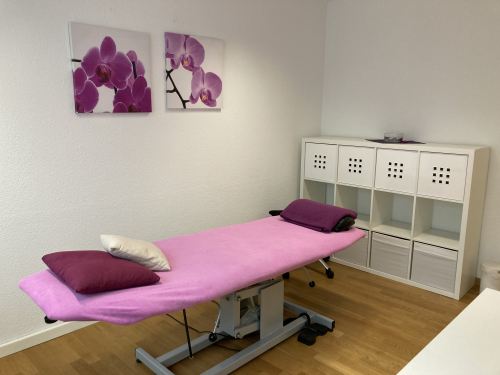 Raum für Praxis oder Büro, möbliert oder unmöbliert