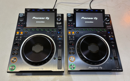2 x Pioneer CDJ-3000  DJ-players