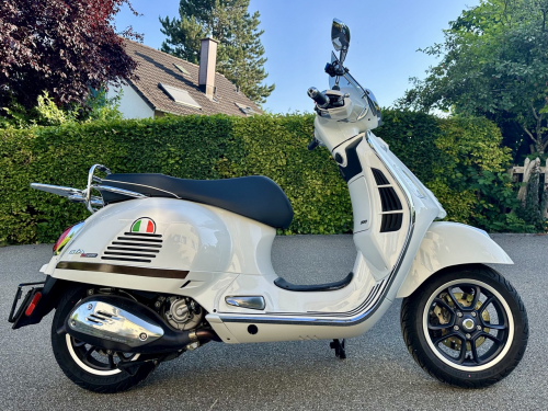 Vespa GTS 300 Super ABS