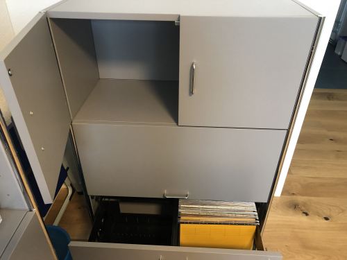GRATIS Büro möbel