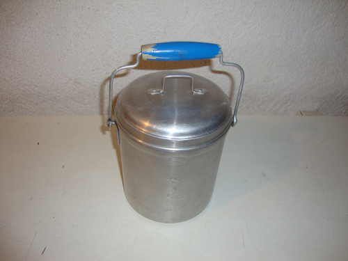 Alter Milchkessel 2 Liter