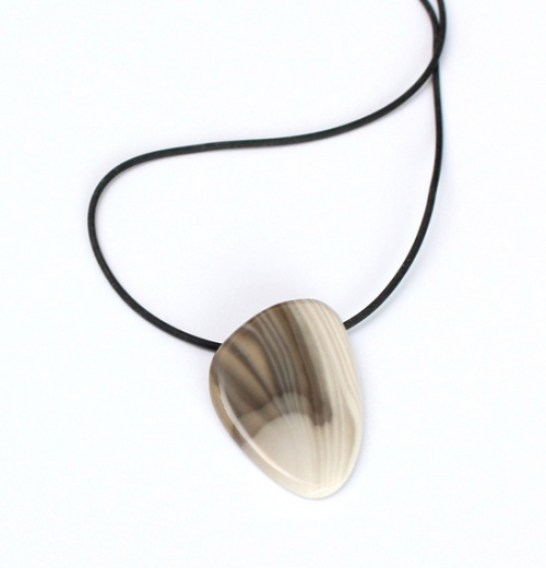 Halskette Edelsteinanhänger