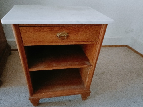 Antike Möbel und Accessoires 