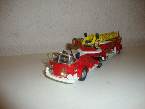 Feuerwehrlastwagen Corgi