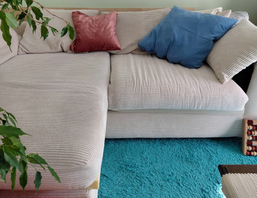 3er Cordsofa  Cremefarbe , 228cm Breit