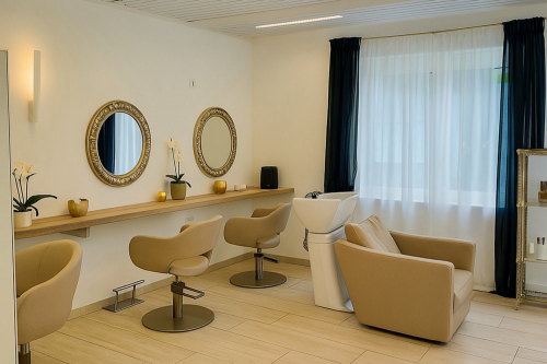 Coiffeur Stuhlmiete in Küsnacht – zentral gelegen, neu eingericht