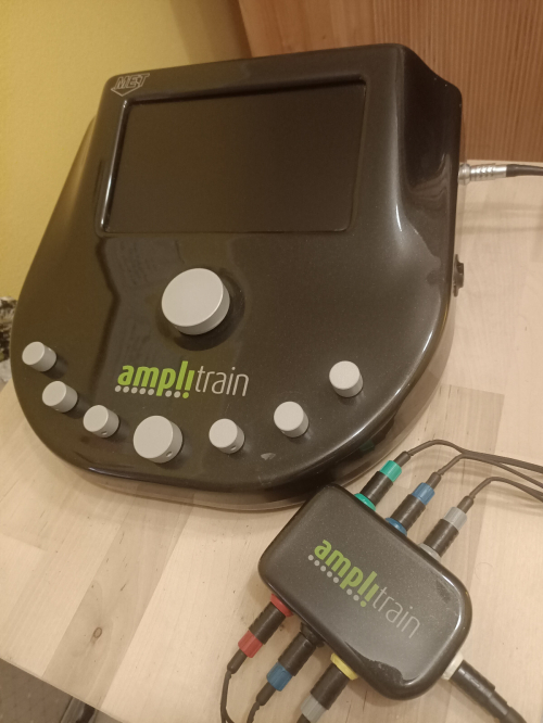 Amplitrian - EMS Profi-Gerät kaum gebraucht sucht neue Nutzer 