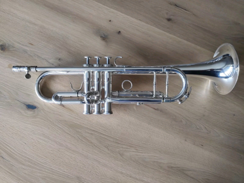 Trompete Adams A2 Custom Series Goldmessing