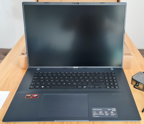 NEU: Laptotp Asus Vivobook 18 - der perfekte Desktop-Ersatz