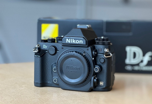 Nikon Df Gehäuse Schwarz Inkl. Ausw. MwSt