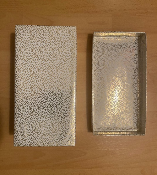 Deko Box goldfarbig rundes Muster