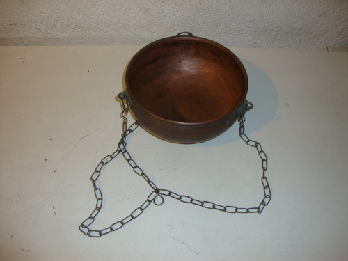 Kupferschale mit Kette